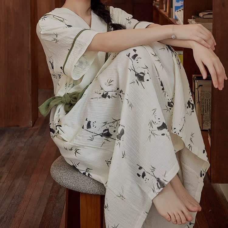 Chemise de nuit rembourrée avec imprimé panda et poche