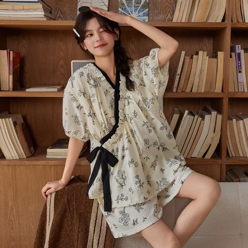 Ensemble pyjama mignon à manches courtes sans soutien-gorge avec imprimé floral