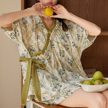 Ensemble pyjama à manches courtes et soutien-gorge à motif floral pastel
