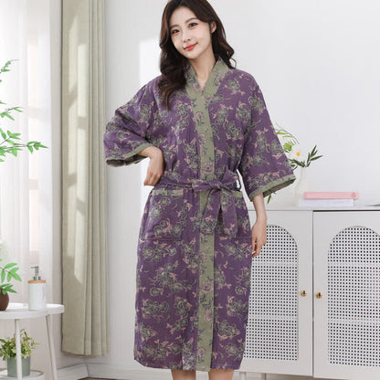 Peignoir en gaze de coton double épaisseur à motif floral violet