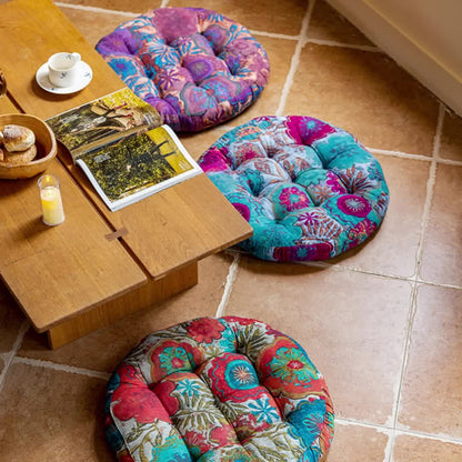 Decorativi, bequemes Bodenkissen mit Blumenmuster im Bohemian-Stil