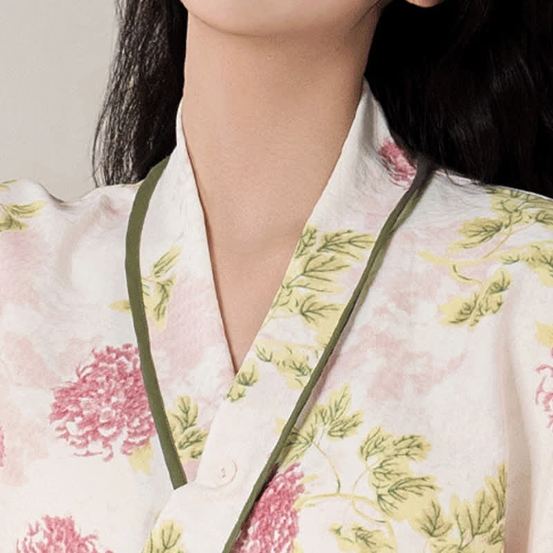 Chemise de nuit rembourrée de style campagnard avec motif floral, manches courtes et poche