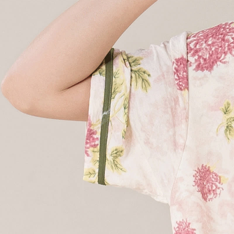 Chemise de nuit rembourrée de style campagnard avec motif floral, manches courtes et poche