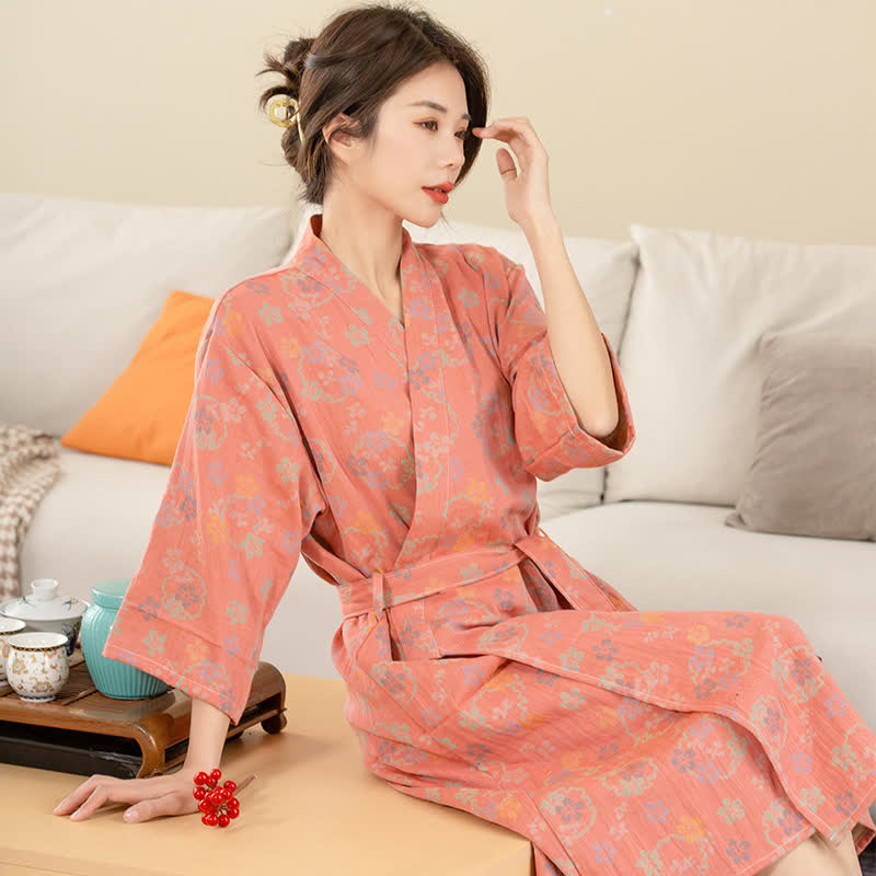 Peignoir en gaze de coton double épaisseur, teint en fil et jacquard à motif floral