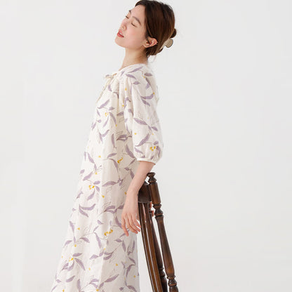 Chemise de nuit ample en gaze de coton à imprimé feuilles et manches aux coudes