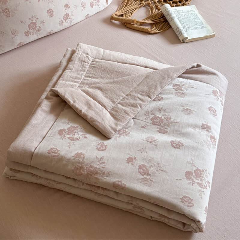 Élégante couette d'été en coton jacquard teint en fil, aspect rose