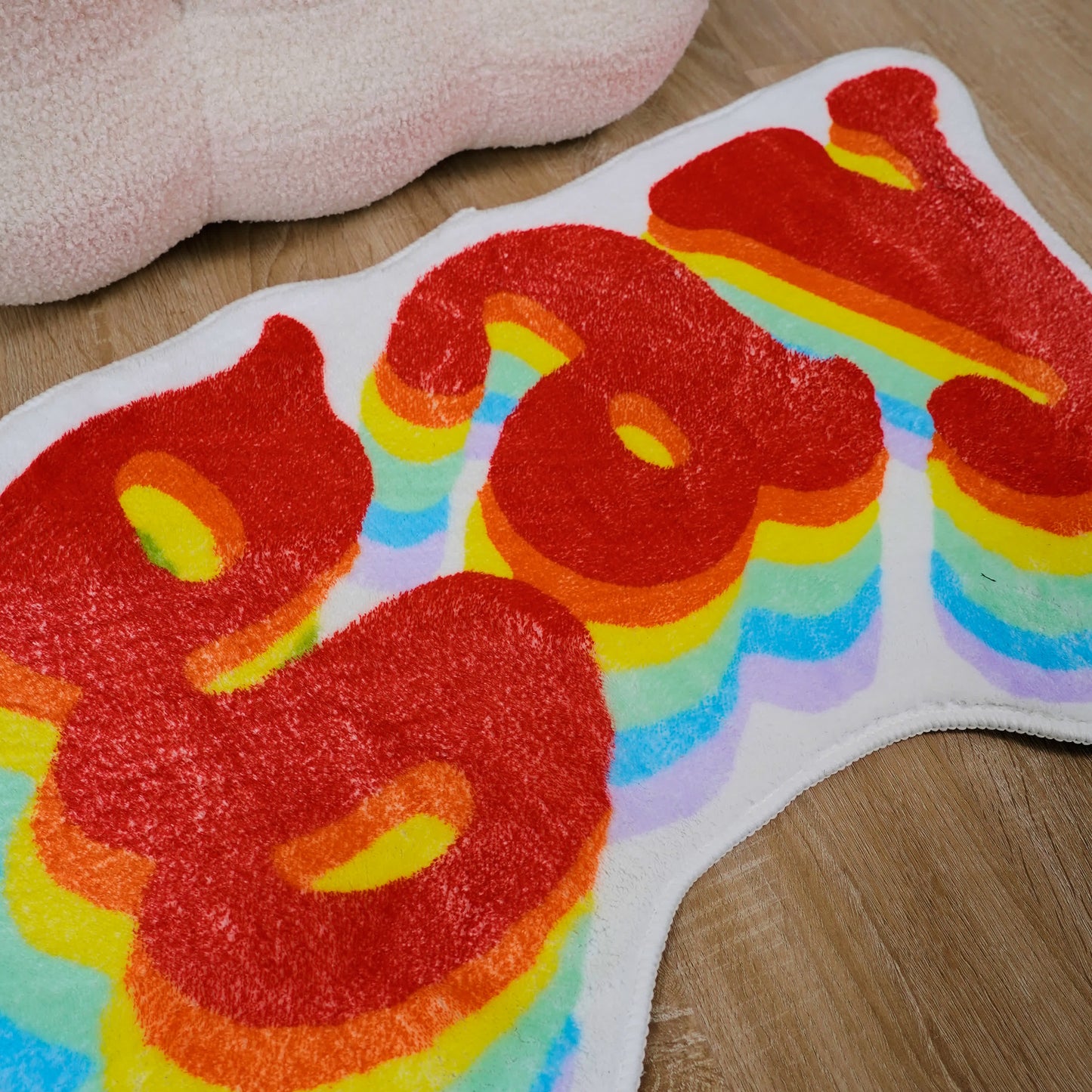 Tapis de bain antidérapant en polaire douce avec lettres arc-en-ciel