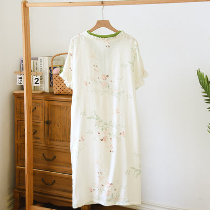 Chemise de nuit à imprimé floral, manches courtes et devant croisé