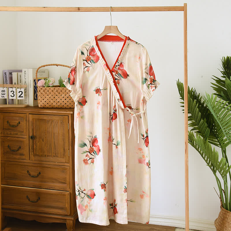 Chemise de nuit à manches courtes avec devant croisé et imprimé grenade