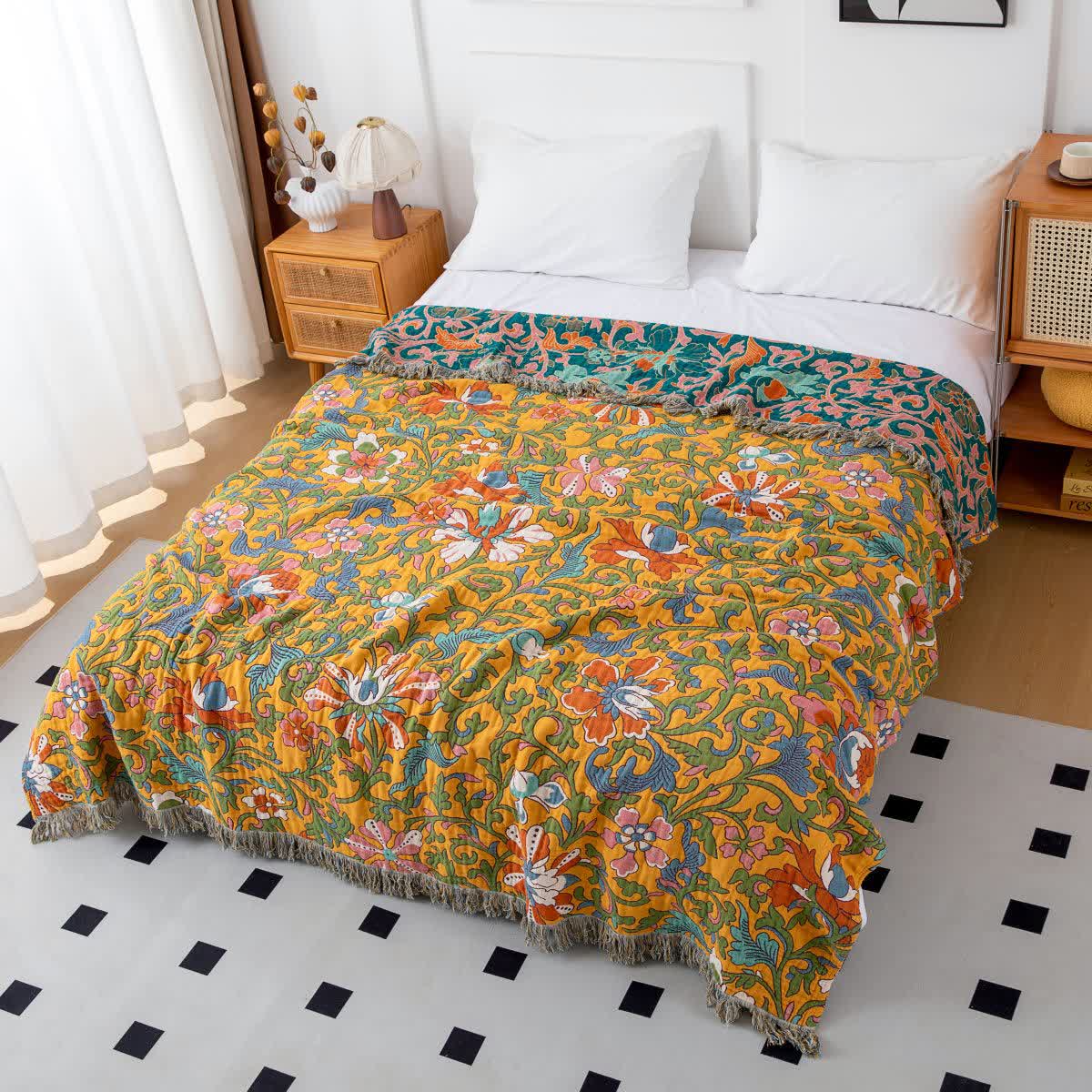 Couverture réversible en coton avec motif floral vintage et pompons