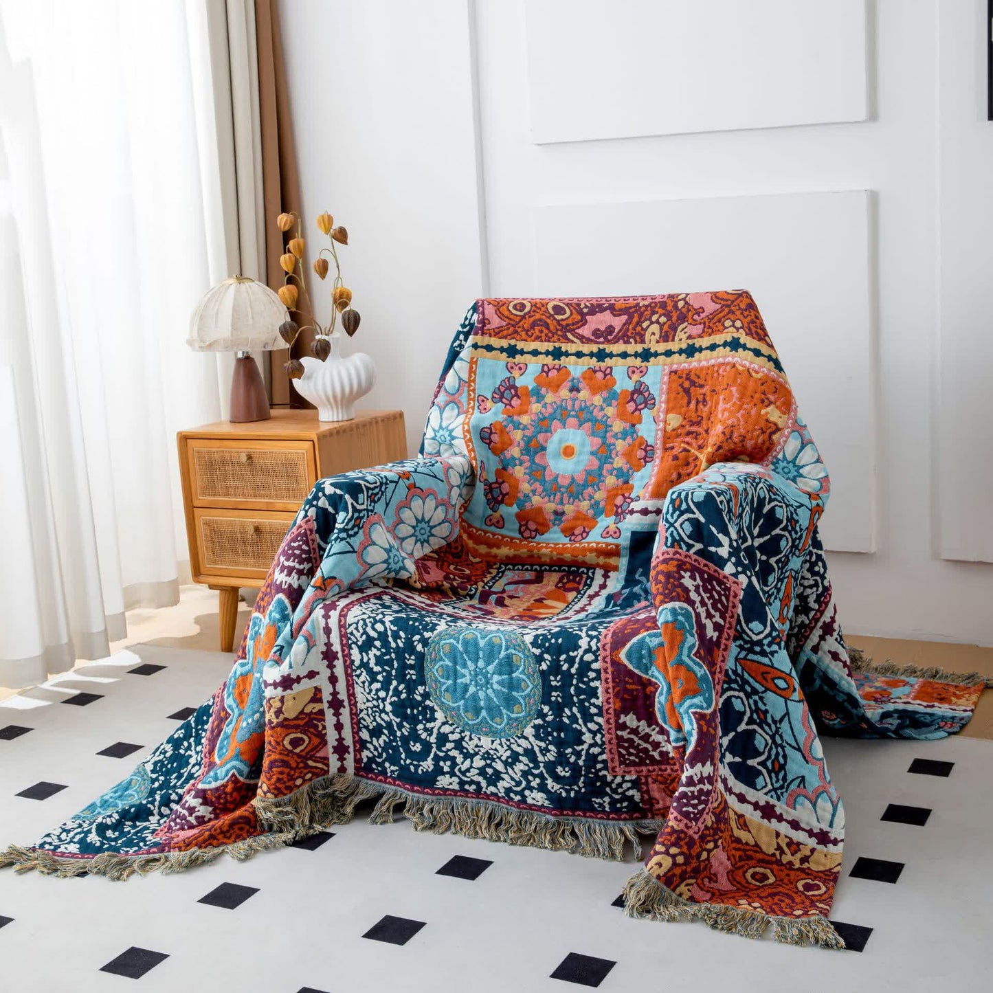 Couette bohème en coton avec pompons réversibles et fleurs bleues