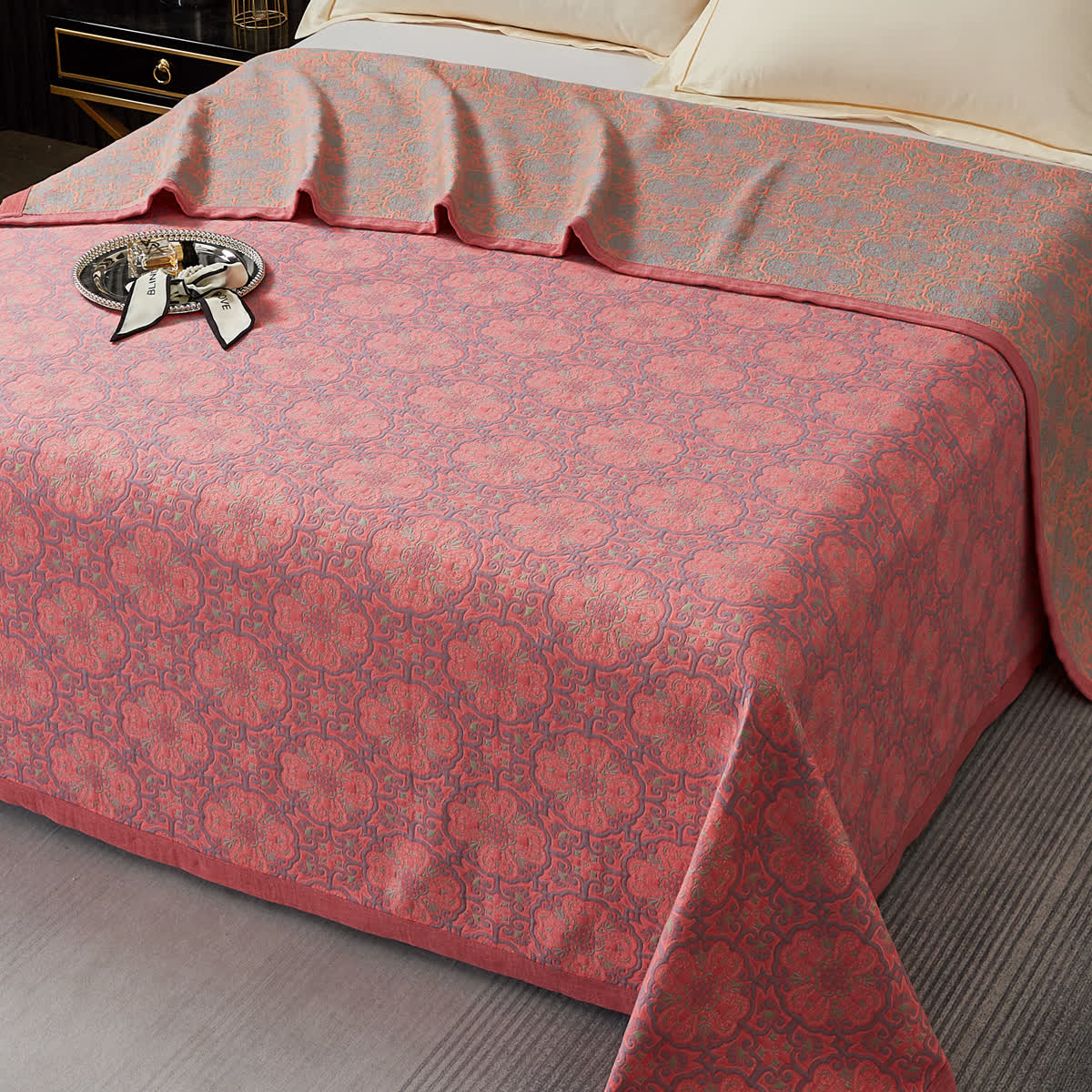 Couette en coton teint en fil avec motif floral vintage