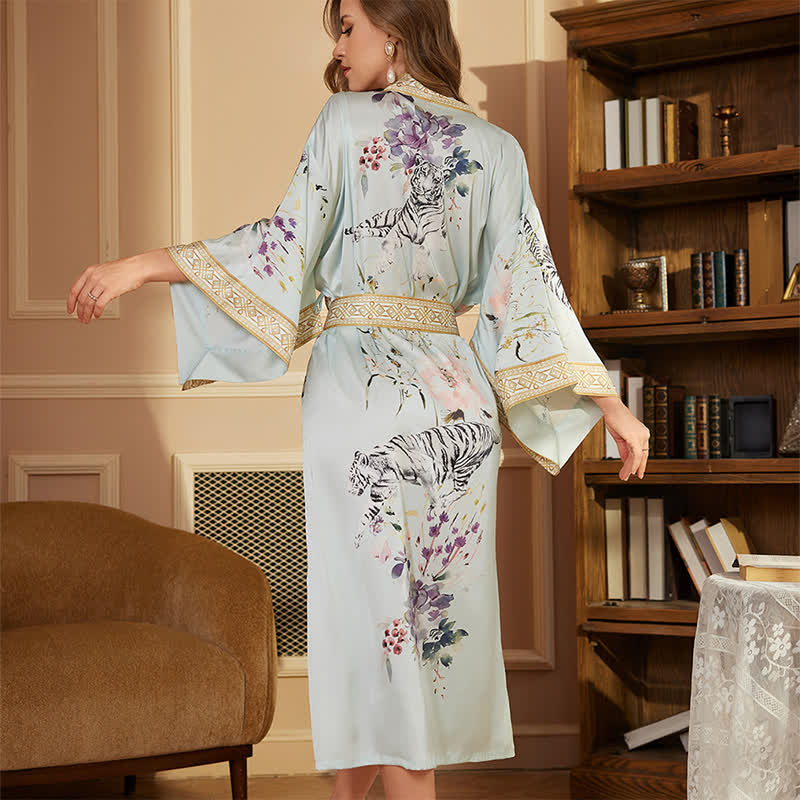 Peignoir kimono oriental à motif floral tigré