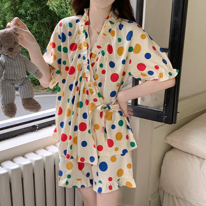 Vêtements de nuit colorés avec manches à volants à pois