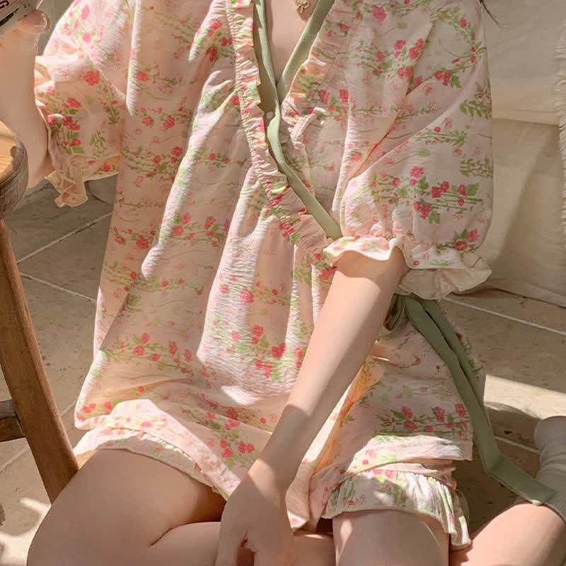 Ensemble pyjama fleuri rose avec manches à volants