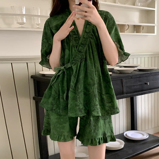 Ensemble pyjama élégant avec manches à volants et motif botanique