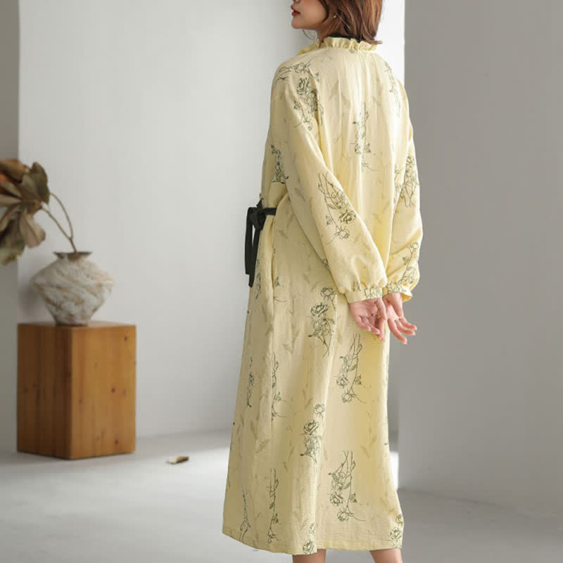 Peignoir kimono à motif rose et bordure à volants