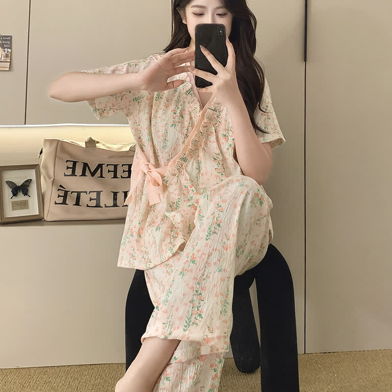 Ensemble de nuit kimono à motifs floraux et feuillus et volants