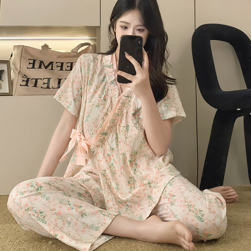 Ensemble de nuit kimono à motifs floraux et feuillus et volants