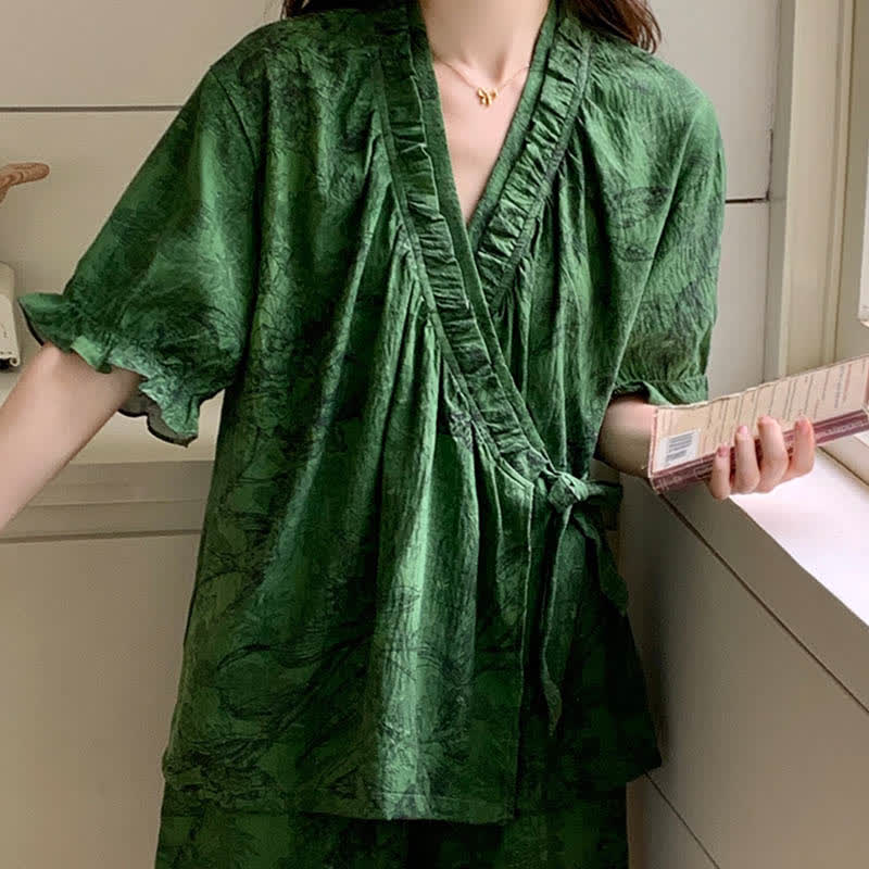 Ensemble pyjama élégant avec manches à volants et motif botanique