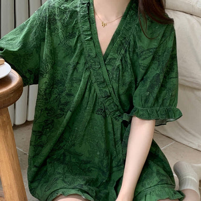 Ensemble pyjama élégant avec manches à volants et motif botanique