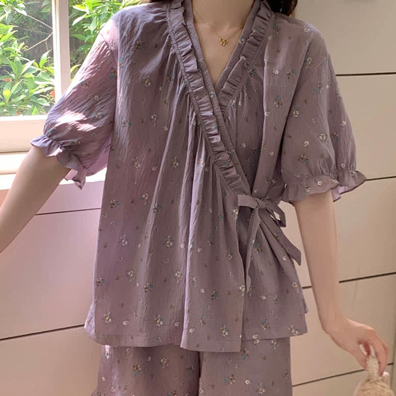 Ensemble pyjama fleuri violet avec manches à volants