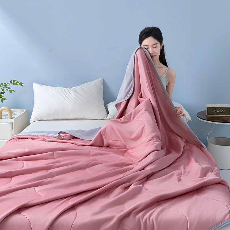 Couette rafraîchissante à structure ondulée unie