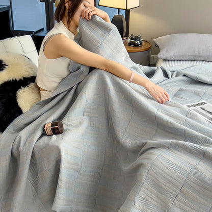 Couette en mousseline de coton avec motif à rayures minimalistes