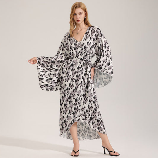 Peignoir kimono noir à imprimé léopard