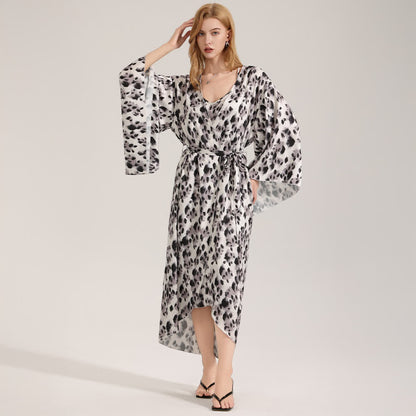 Peignoir kimono noir à imprimé léopard