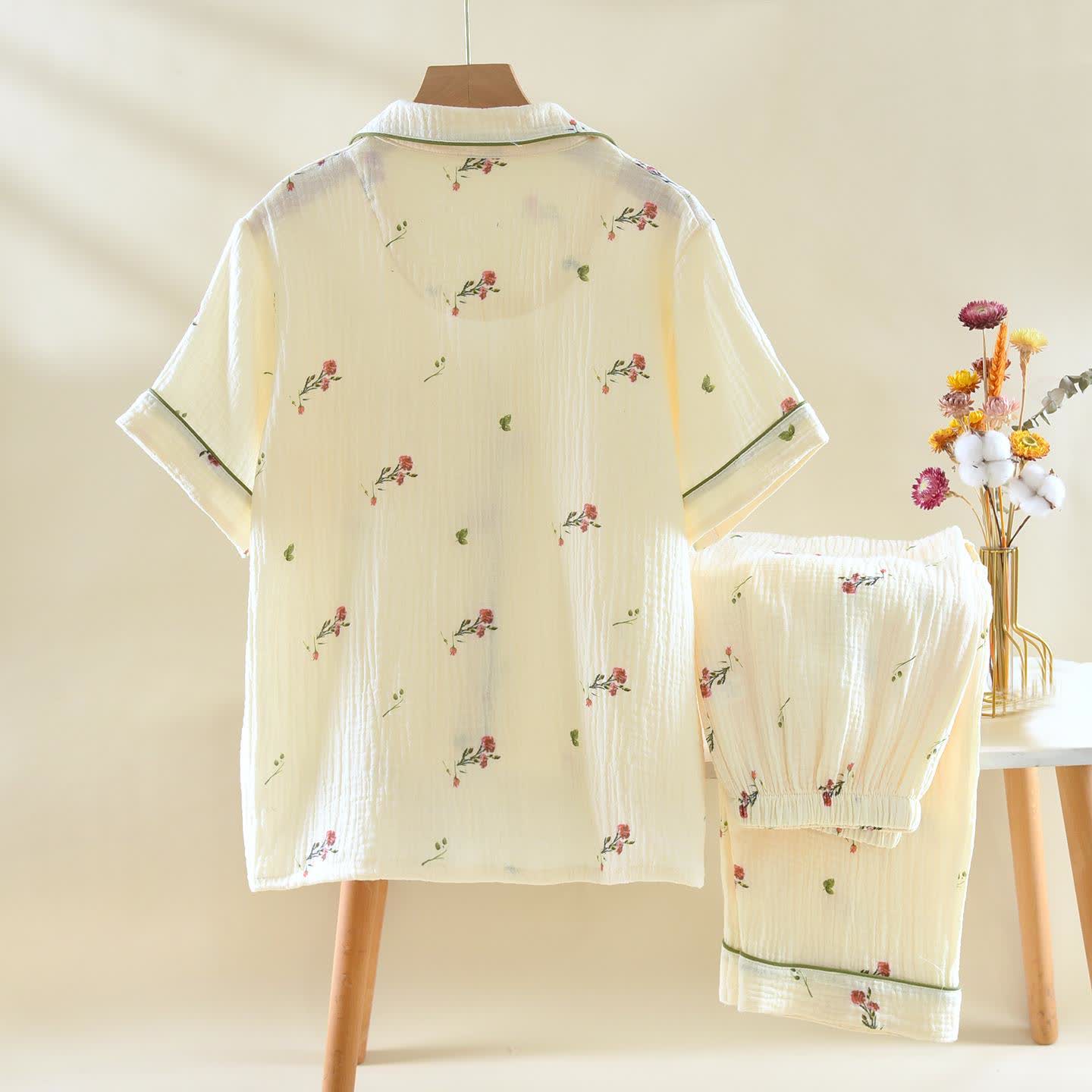 Ensemble de vêtements d'intérieur en gaze de coton beige œillet