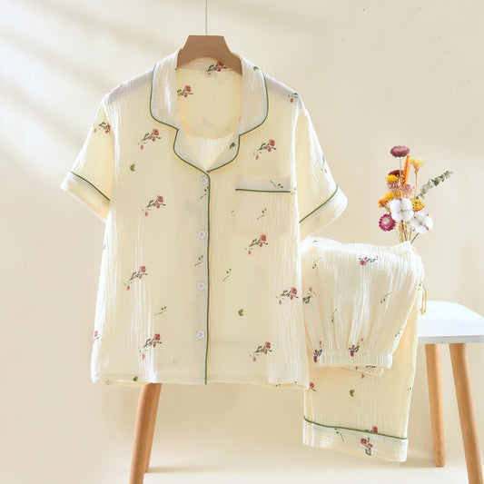 Ensemble de vêtements d'intérieur en gaze de coton beige œillet