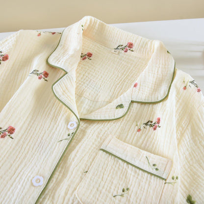 Ensemble de vêtements d'intérieur en gaze de coton beige œillet