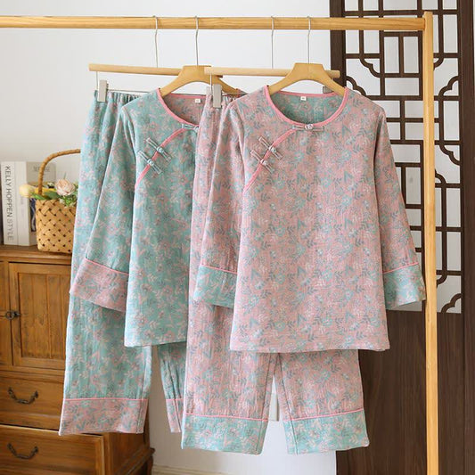 Pyjama en gaze de coton jacquard à motif floral oriental