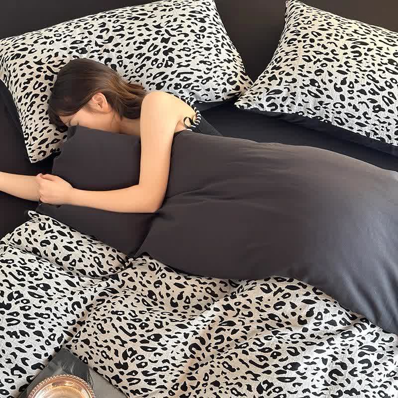 Parure de lit en coton naturel à imprimé léopard (4 pièces)