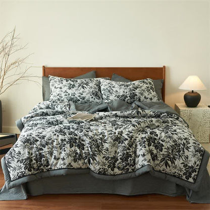 Couette camélia noire en gaze de coton naturel - 220cm x 240cm - image 1