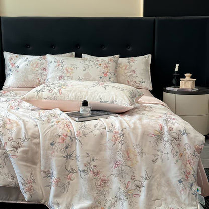 Couette soyeuse en tissu naturel avec motif de roses - image 3
