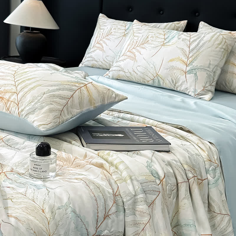 Couette soyeuse avec imprimé feuilles apaisantes - image 2
