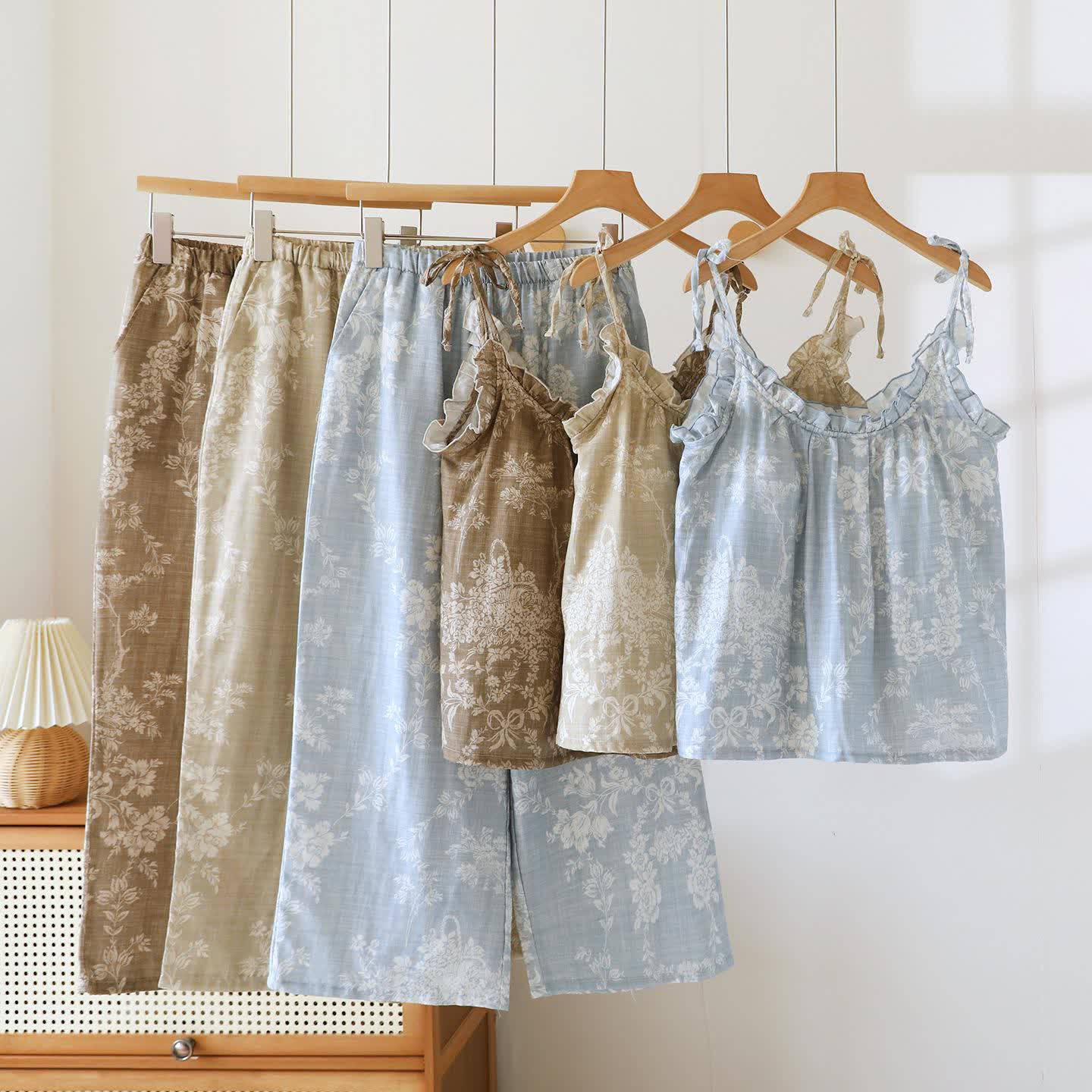 Pyjama camisole en coton rembourré avec nœud rose - image 2