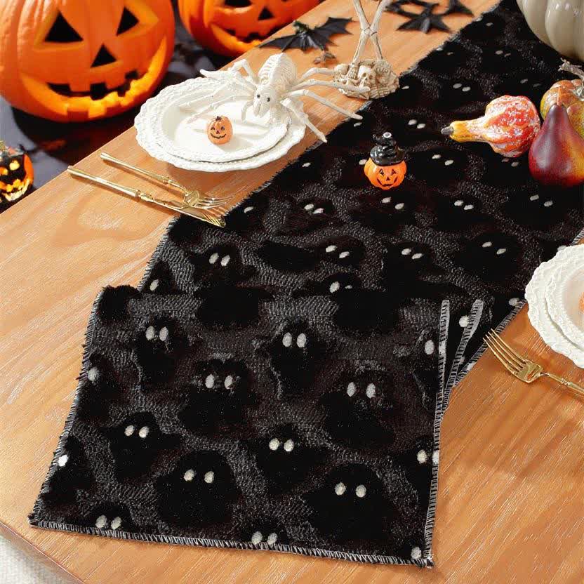 Chemin de table brodé fantôme en peluche d'Halloween - image 13