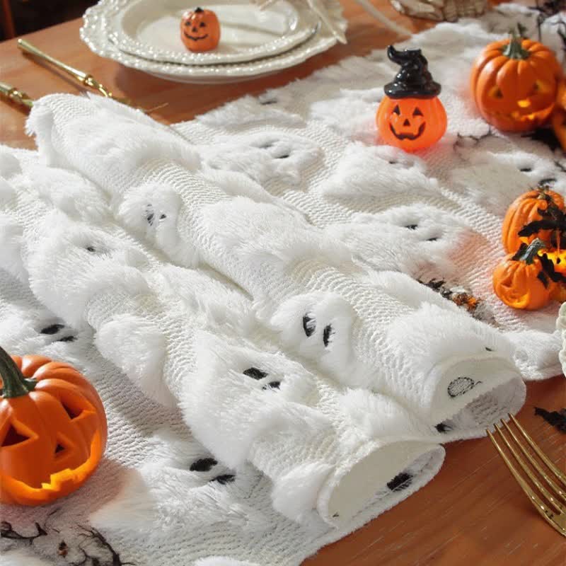 Chemin de table brodé fantôme en peluche d'Halloween - image 7