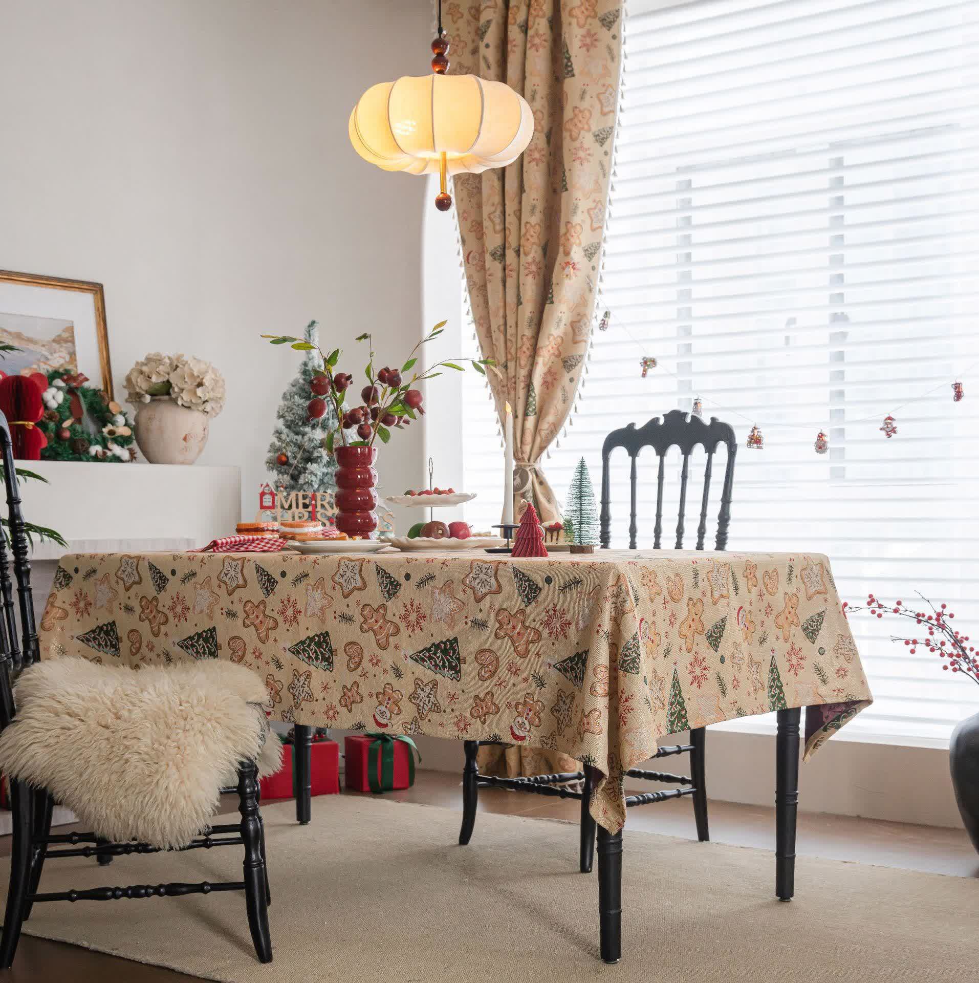 Sapin de Noël et bonhomme en pain d'épices, nappe de Noël - image 2