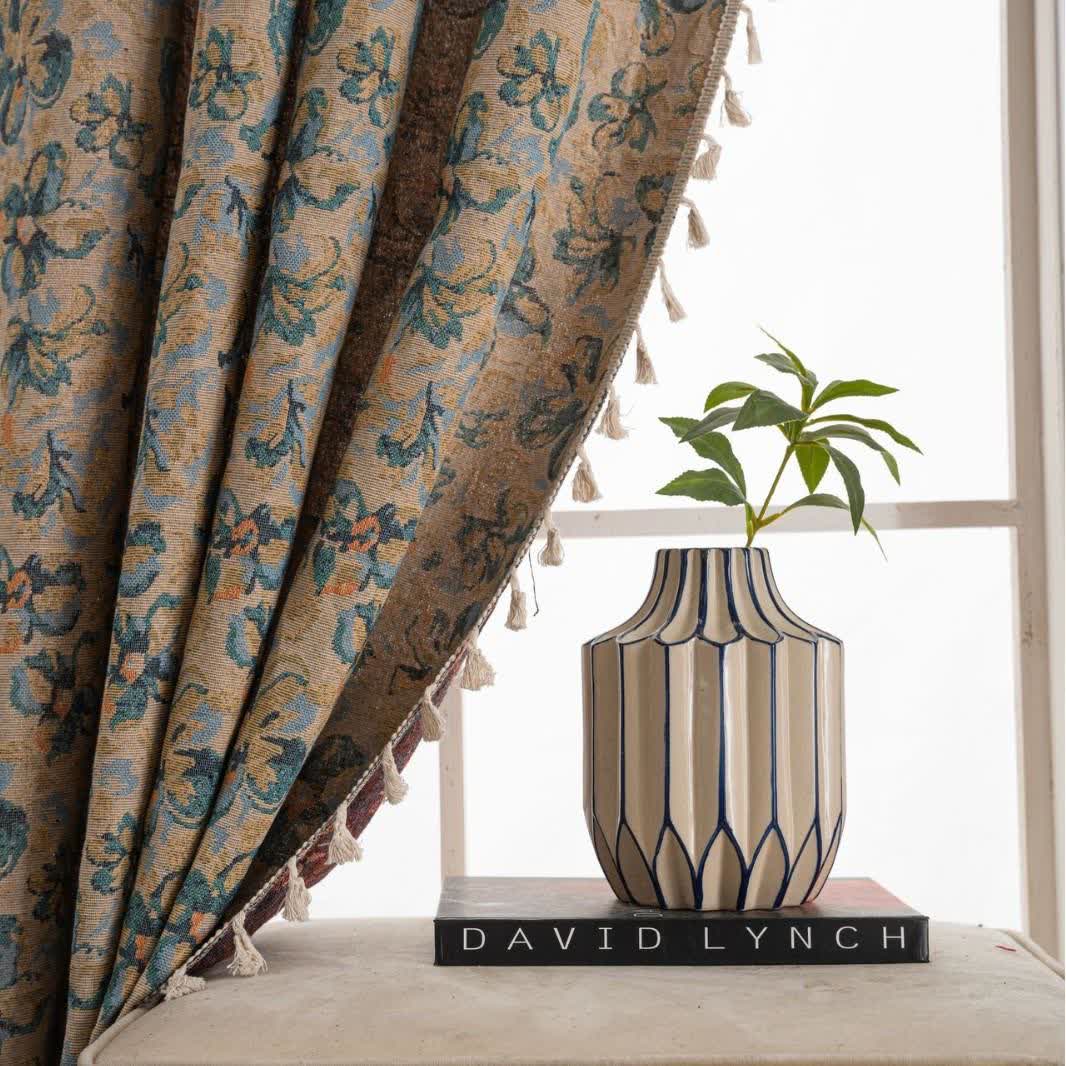 Rideau bleu rustique avec motif floral et filtre de lumière - image 4