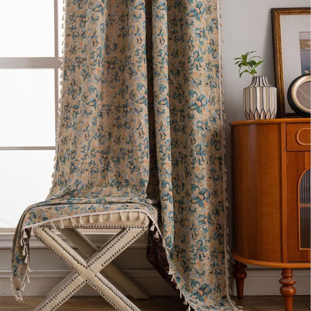Rideau bleu rustique avec motif floral et filtre de lumière - image 1