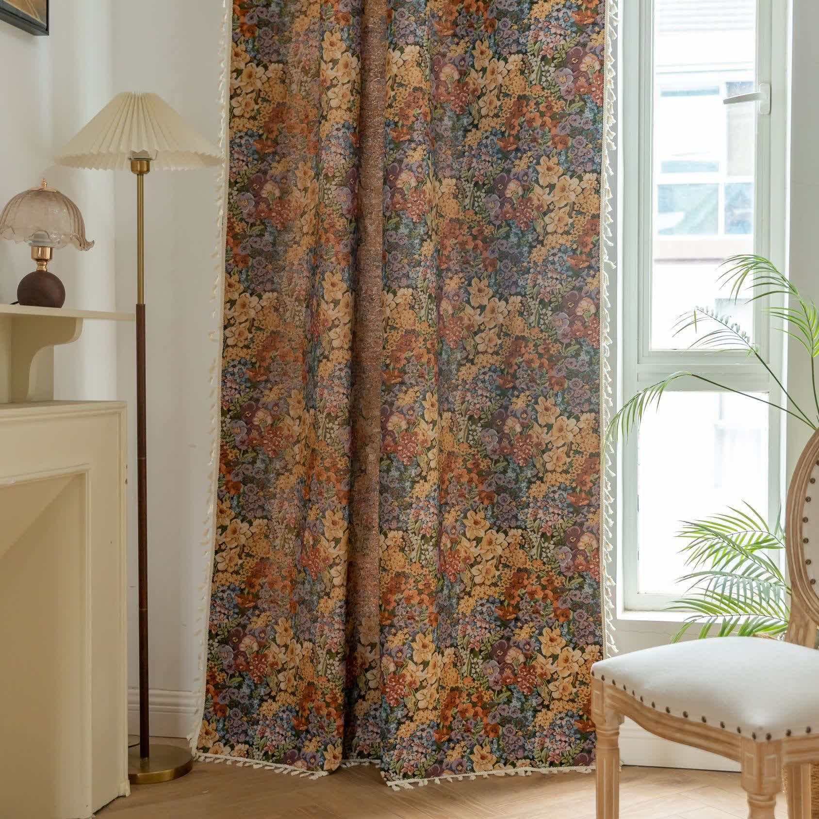 Rideau à pompons luxueux avec fleurs épanouies - image 3