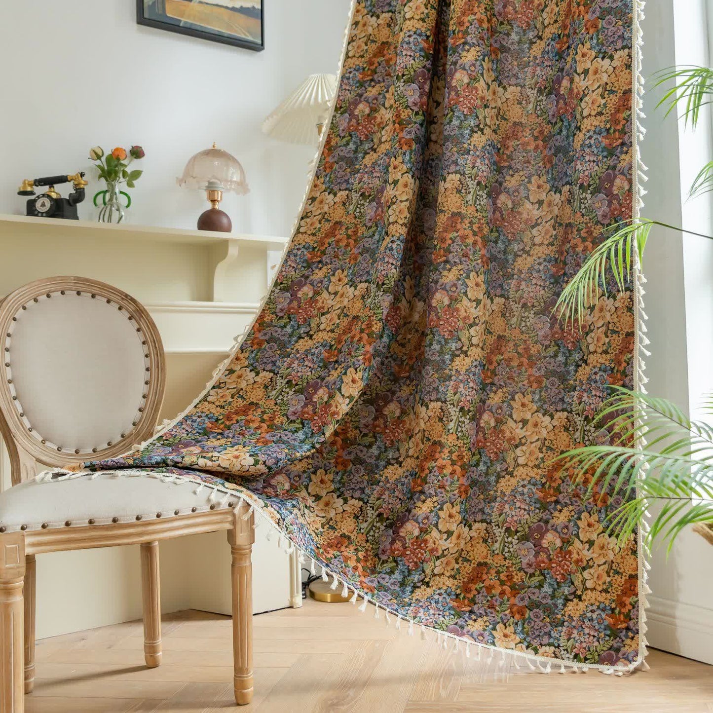 Rideau à pompons luxueux avec fleurs épanouies - image 4