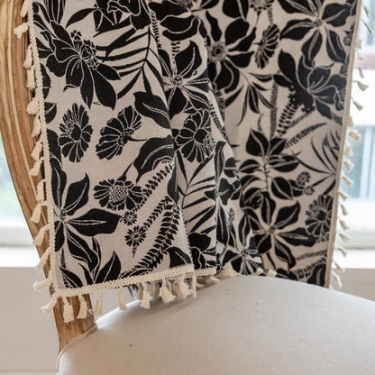 Rideau vintage noir avec pompon fleuri - image 8