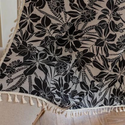 Rideau vintage noir avec pompon fleuri - image 9