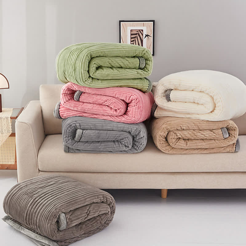 Couverture en peluche à rayures unies - image 2