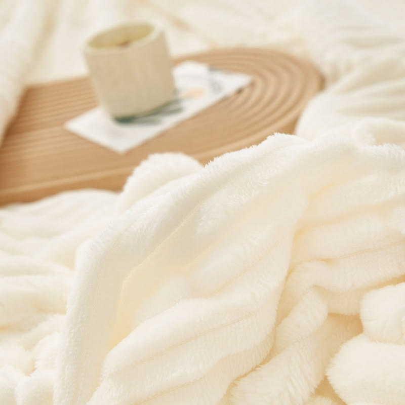 Couverture en peluche à rayures unies - image 9